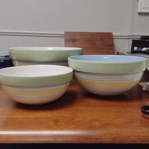 Pampered Chef Stoneware Mixing Bowl Set Of Three, Pastel Stripes, PRICE FIRM